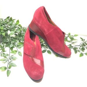 Earthies dark red leather upper comfort wedge shoe 7.5